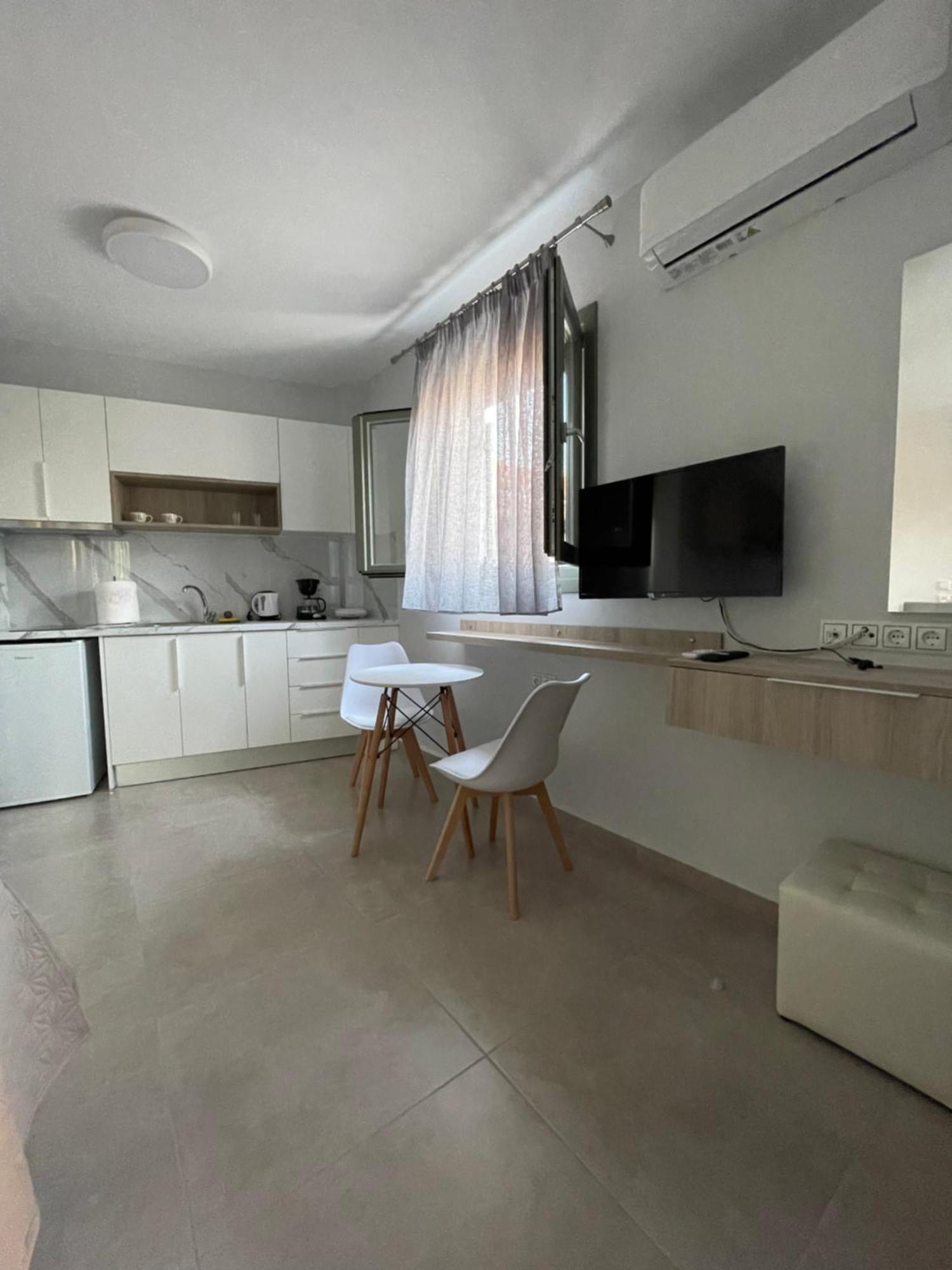 Anax Apartments Parga Exterior photo