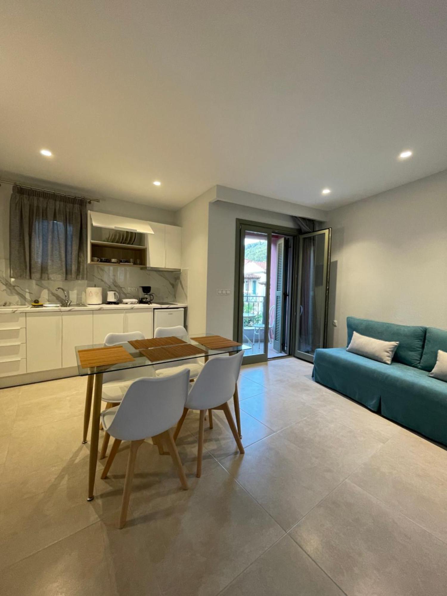 Anax Apartments Parga Exterior photo