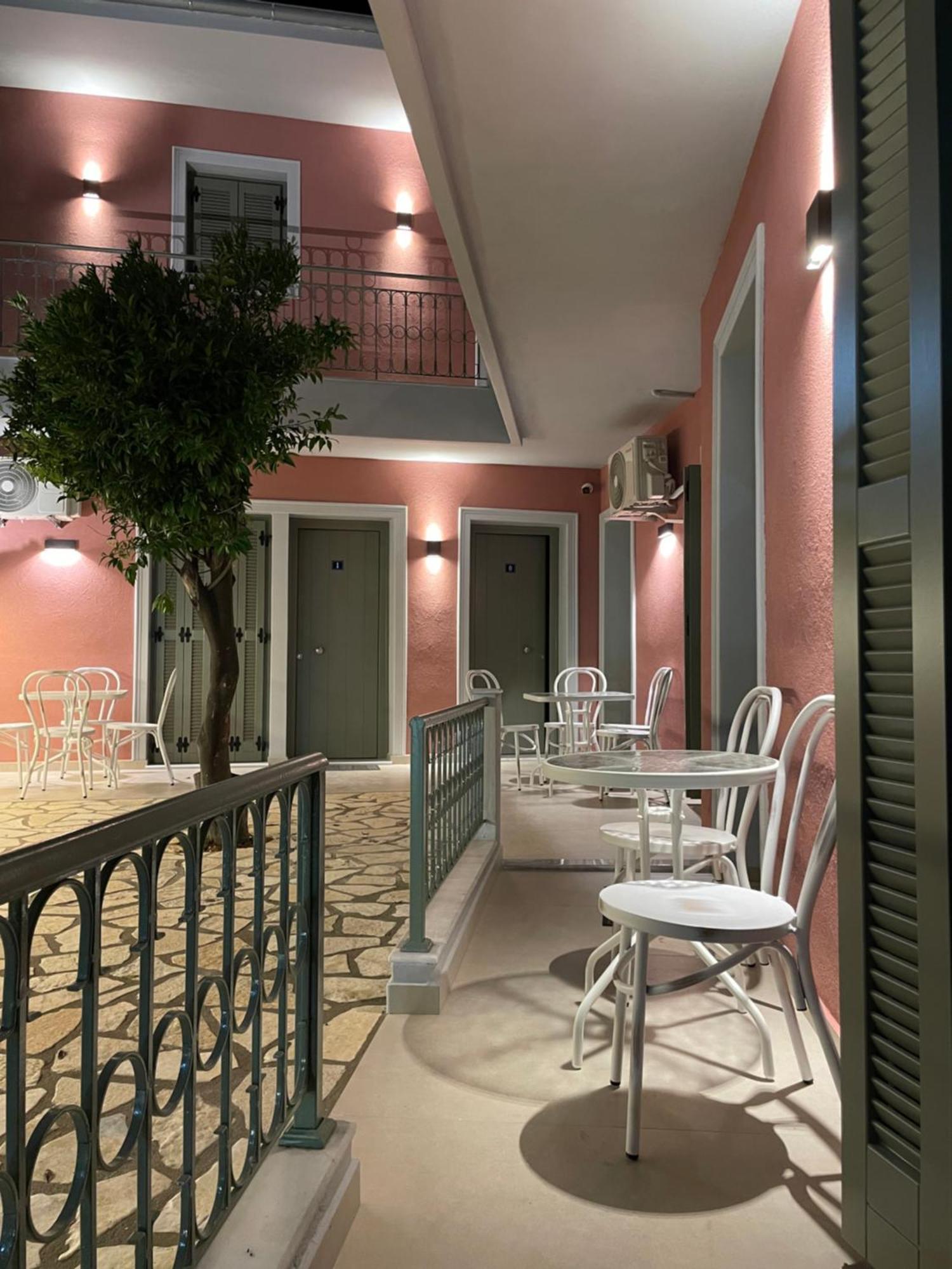 Anax Apartments Parga Exterior photo